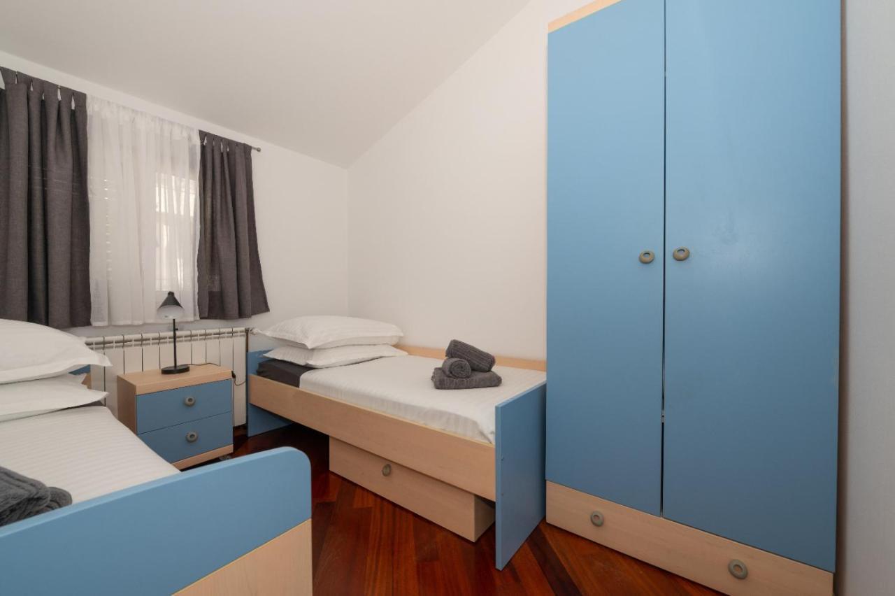 Apartments Luka Toni Krvavica Esterno foto