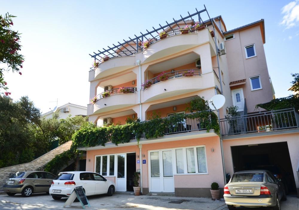Apartments Luka Toni Krvavica Esterno foto